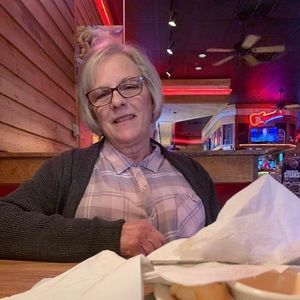 Meet your Posher, Debbie